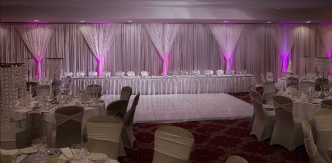 Wedding Ceremony and Reception Venues - La Mon Hotel & Country Club-Image 10388