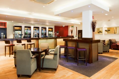 Wedding Ceremony and Reception Venues - Holiday Inn Aylesbury-Image 25280