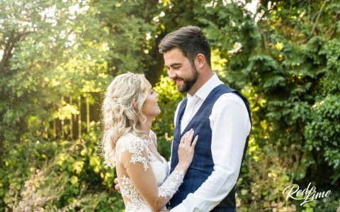 Crab and Lobster Wedding Videography - Red Lime