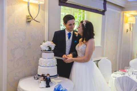 Cake Cutting Ivory Suite - Best Western Plus Swan Hotel