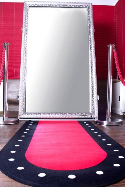 Magic mirror with Hollywood style red carpet - Candypop hire 