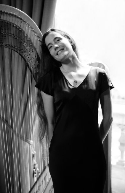 After a recital at The Reform Club, Pall Mall, London (David Rowley Photography) - HARPIST Ellen Smith