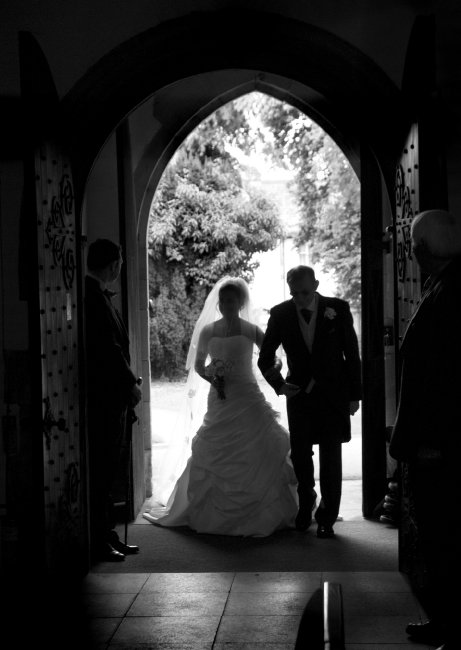 bride and father arriving in church - Darryl Brooks Photography