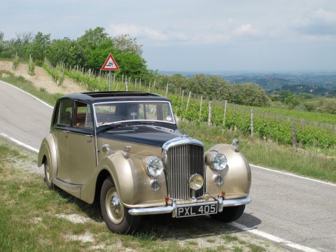1949 Bentley Mk V1 - Superwed Cars