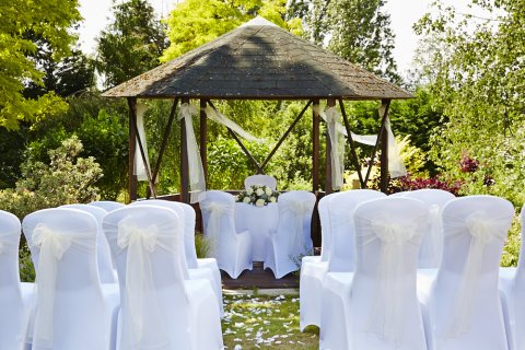 Outdoor Wedding Venues - Bromley Court Hotel-Image 9170