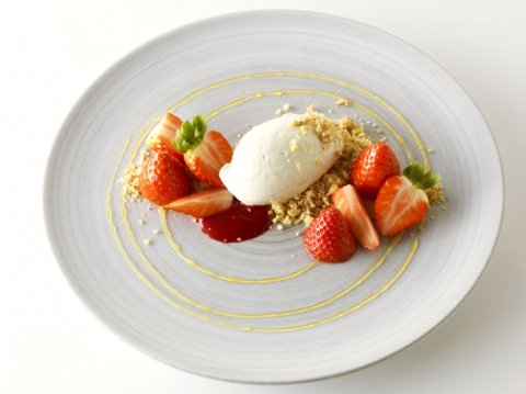 Vanilla strawberry cheesecake - At home catering