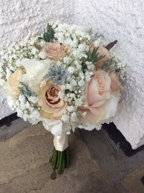 Quicksand and Sweet Avalanche Bouquet - Add Style UK Ltd
