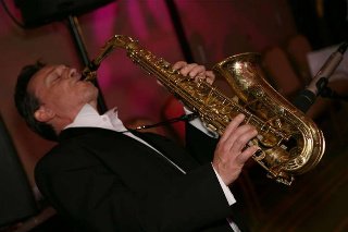 Wedding Saxophonist - Play That Sax !