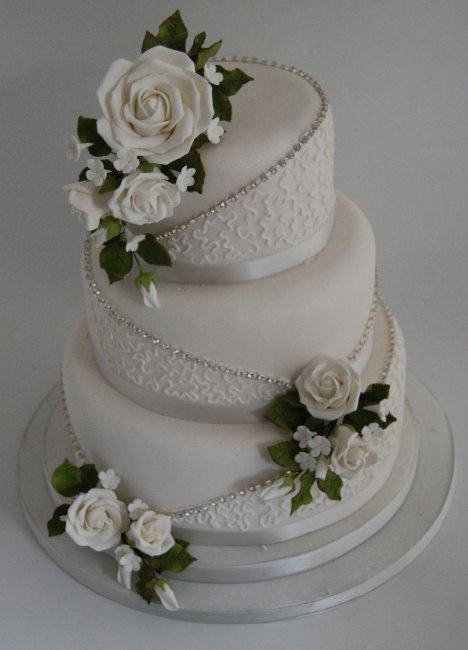 Diamonds & Roses Wedding Cake - Wedding Cakes by Lisa Broughton