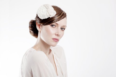Small round bridal headpiece. - Katherine Elizabeth Millinery