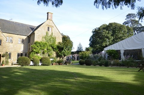 Old Bridge, front lawn & marquee - Old Bridge