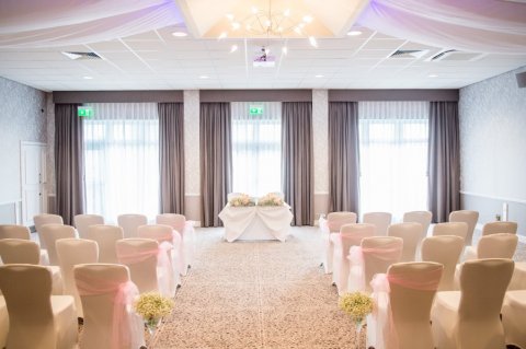 Wedding Ceremony and Reception Venues - North Lakes Hotel and Spa-Image 44284