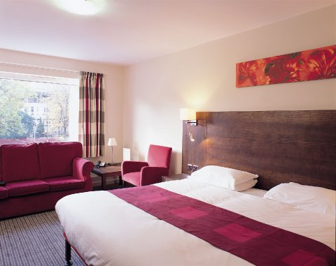 Bedrooms - BEST WESTERN, The Stuart Hotel 