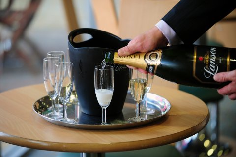 Outdoor Wedding Venues - Sandown Park Racecourse-Image 25259