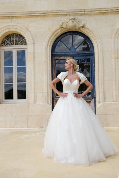 Wedding Dresses and Bridal Gowns - Lyn Ashworth Couture -Image 41027