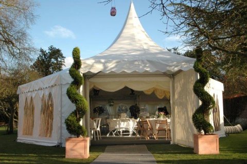 Garden marquee weddings - Maidman's Marquees