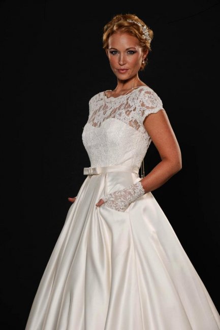 Wedding Makeup Artists - Esteem Makeover-Image 3086