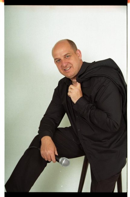 Wedding Music and Entertainment - Ritchie Lee Entertainment (The Party People)-Image 16161