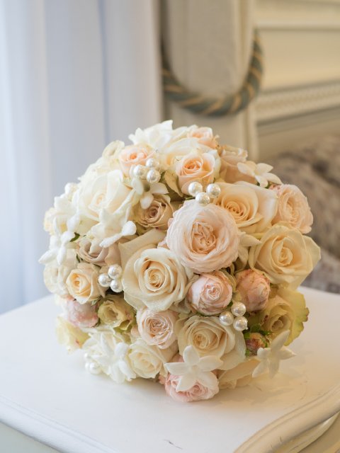 Vintage bouquet with pearls - Sonning Flowers 