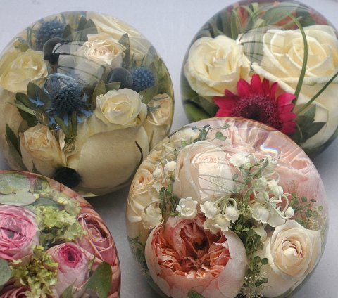 Mixed flower luxury paperweights - Flower Preservation Workshop