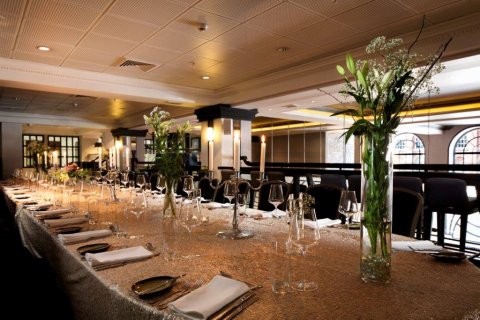 Mezzanine Lounge - Radisson Blu Hotel Leeds