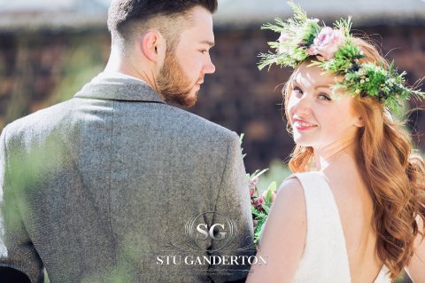 Boho flowers by Fantail Florist at Manor Lodge Sheffield, photography by Stu Ganderton - Fantail Designer Florist