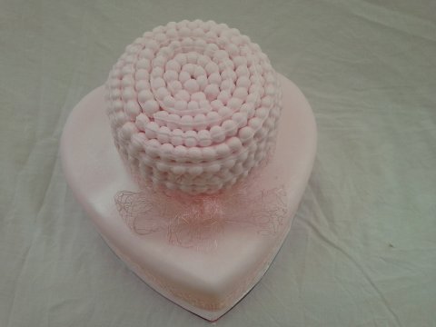 Hearts and pearls - DB Cakedesign