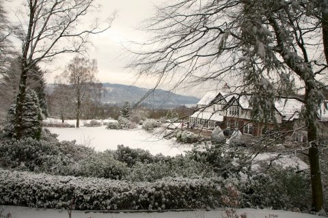 Elegant Winter Weddings - Linthwaite House 