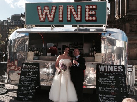 Wedding Bars - Vin Van Voom-Image 8789