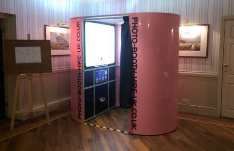 3D Deluxe Booth in Pink - Photo Booth Hire UK