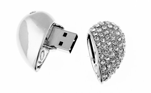 Opened Up Heart USB - Andrew MacDonald / Claddagh Photo