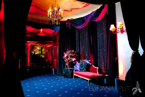 Reception Area - Cafe de Paris