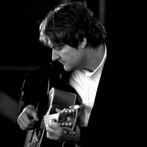 Wedding Bands - Loz - Acoustic Guitarist Vocalist-Image 24046