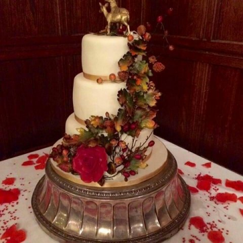 New Forest wedding cakes - Couture Cakes Hampshire