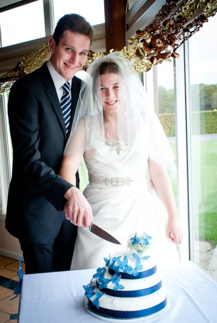 cutting the cake - ABL Photography