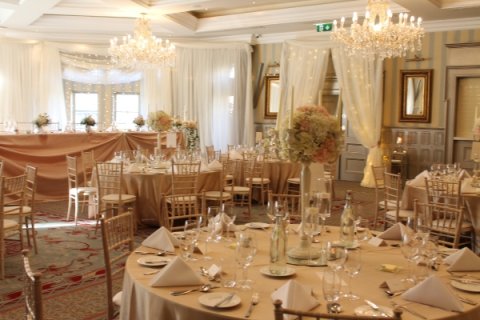 Romantic blush themed wedding wedding - look crafty events 