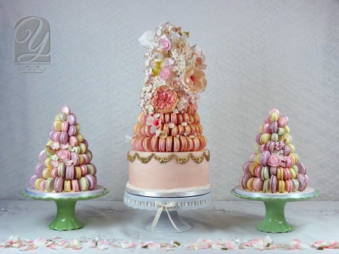 Unique Cakes, by Yevnig #Elegantwedding #ElegantCake #Weddingcake #Luxurywedding #Luxbride #Luxuryweddingcake #GoldLeafweddingcake #Desserttable - Unique Cakes by Yevnig