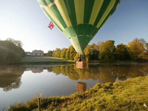 Kelmarsh Hall - Hot air balloon - Kelmarsh Hall & Gardens 