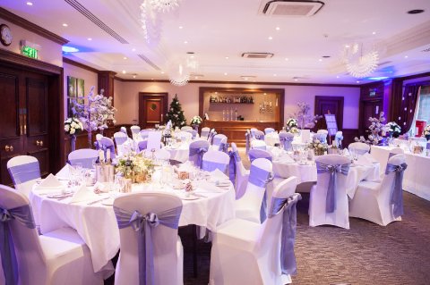 Winter Wedding - Holiday Inn Guildford