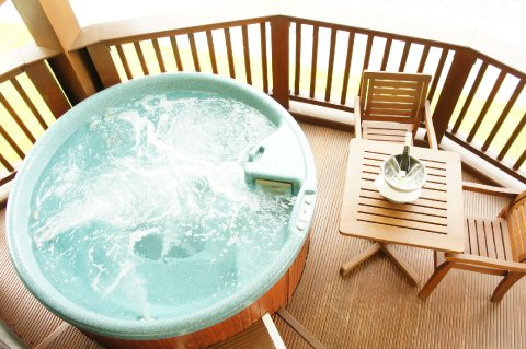 Dee Valley Suite Hot Tub - The Wild Pheasant Hotel