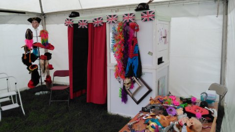 Wedding Music and Entertainment - Canny Camera Photo Booth Hire Cornwall-Image 35659