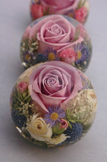 Our luxury 3.5" designs of flower paperweights - Flower Preservation Workshop