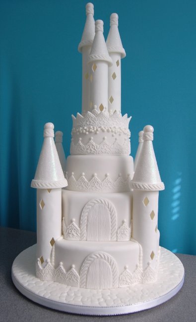 castle wedding cake - Cakes Beyond Belief