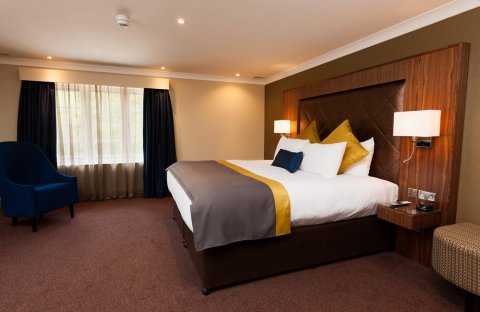 Wedding Ceremony and Reception Venues - Frensham Pond Hotel -Image 11788