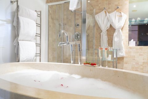 Relaxing - Cotswold House Hotel